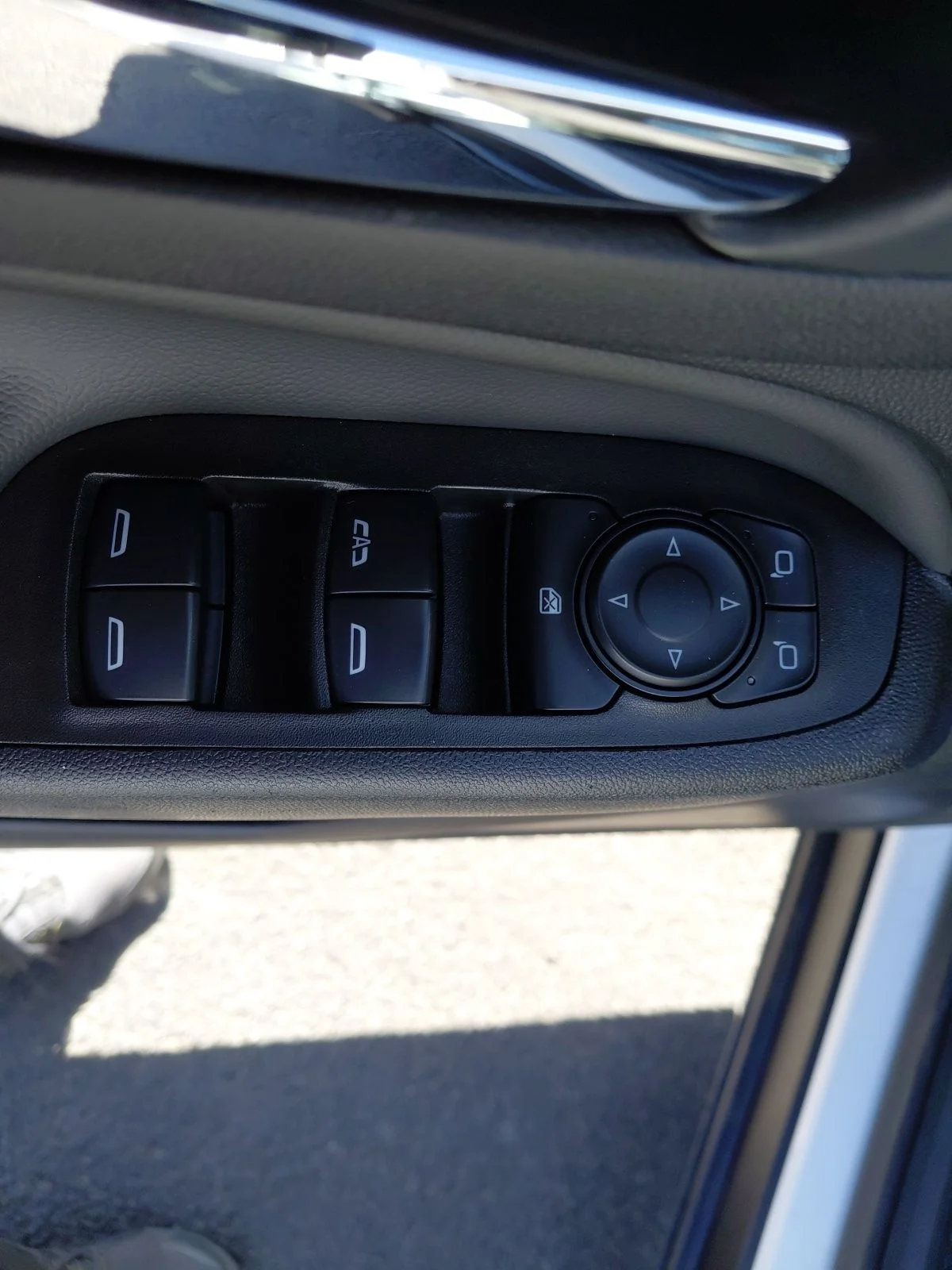 Used 2024 White Chevrolet LT image 16