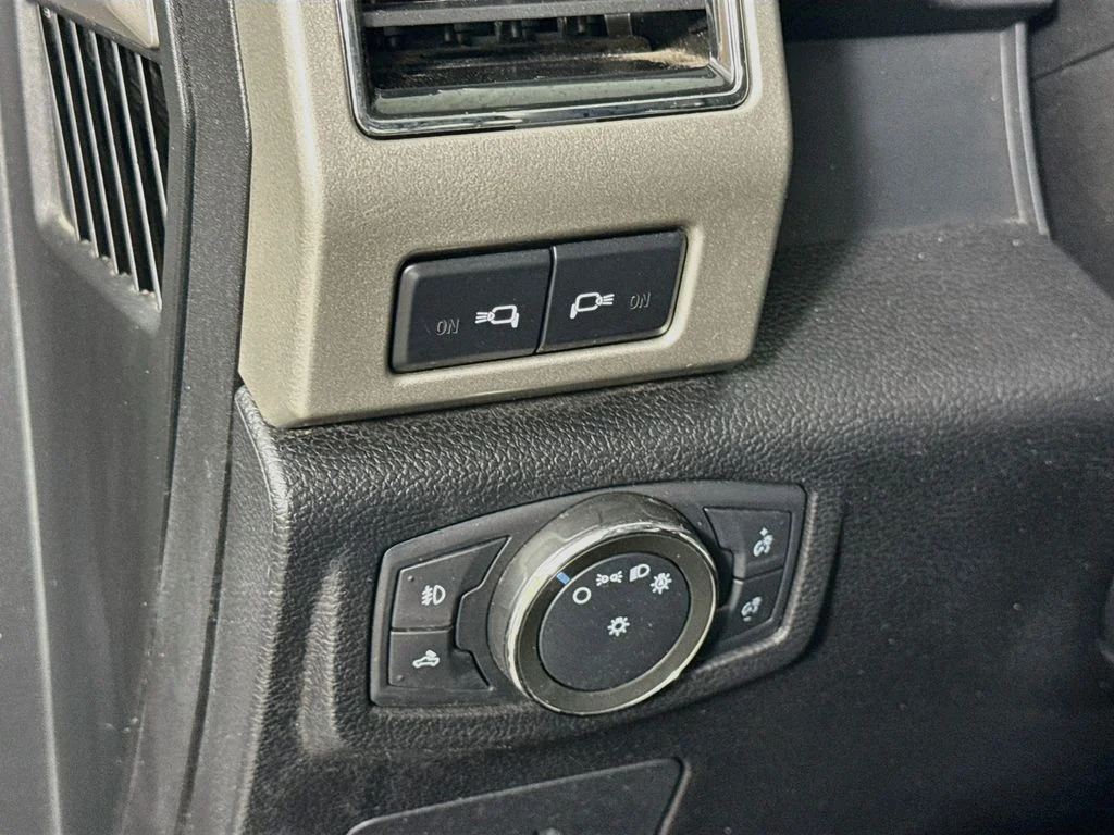 Used 2017 Gold Ford Lariat image 10