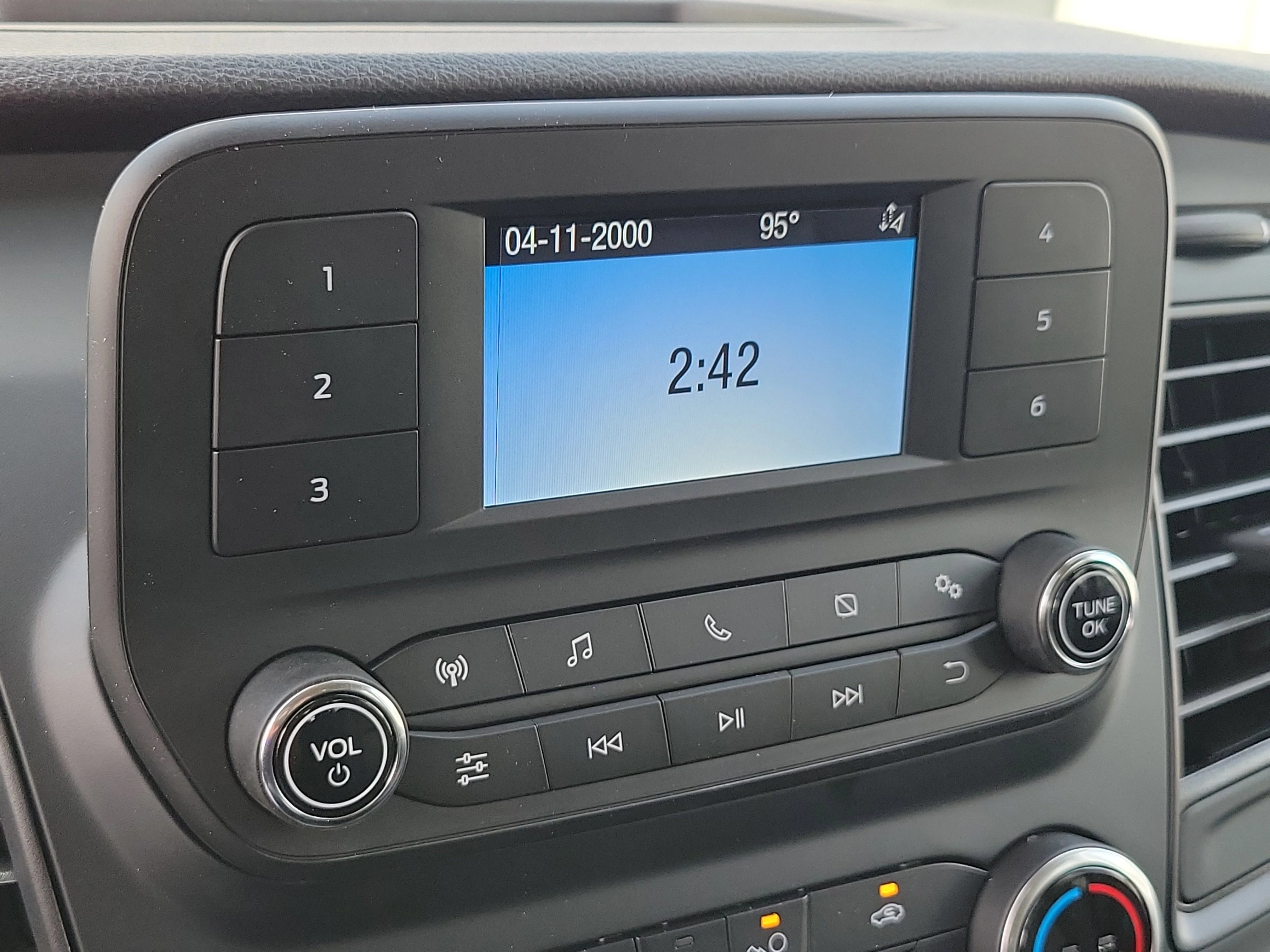 2025 Ford Transit Passenger Van XL - Photo 25