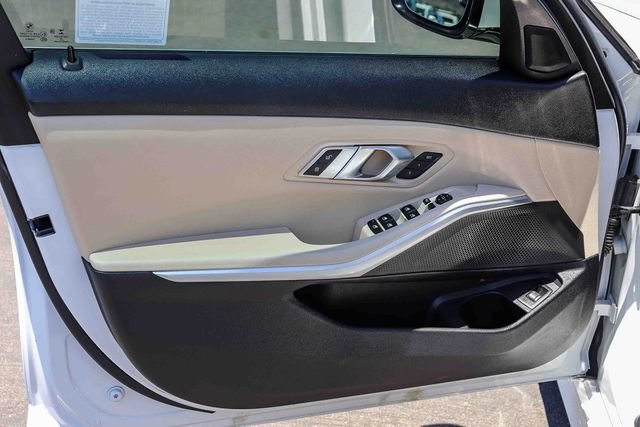 Used 2019 White BMW 330i image 22