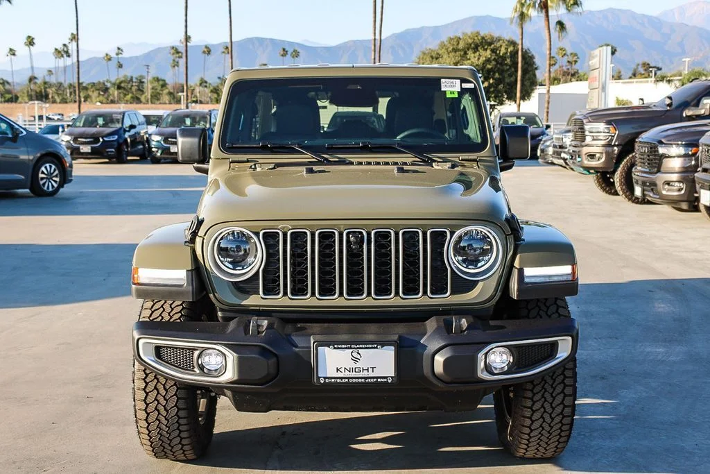 New 2026 Green Jeep Sahara image 3