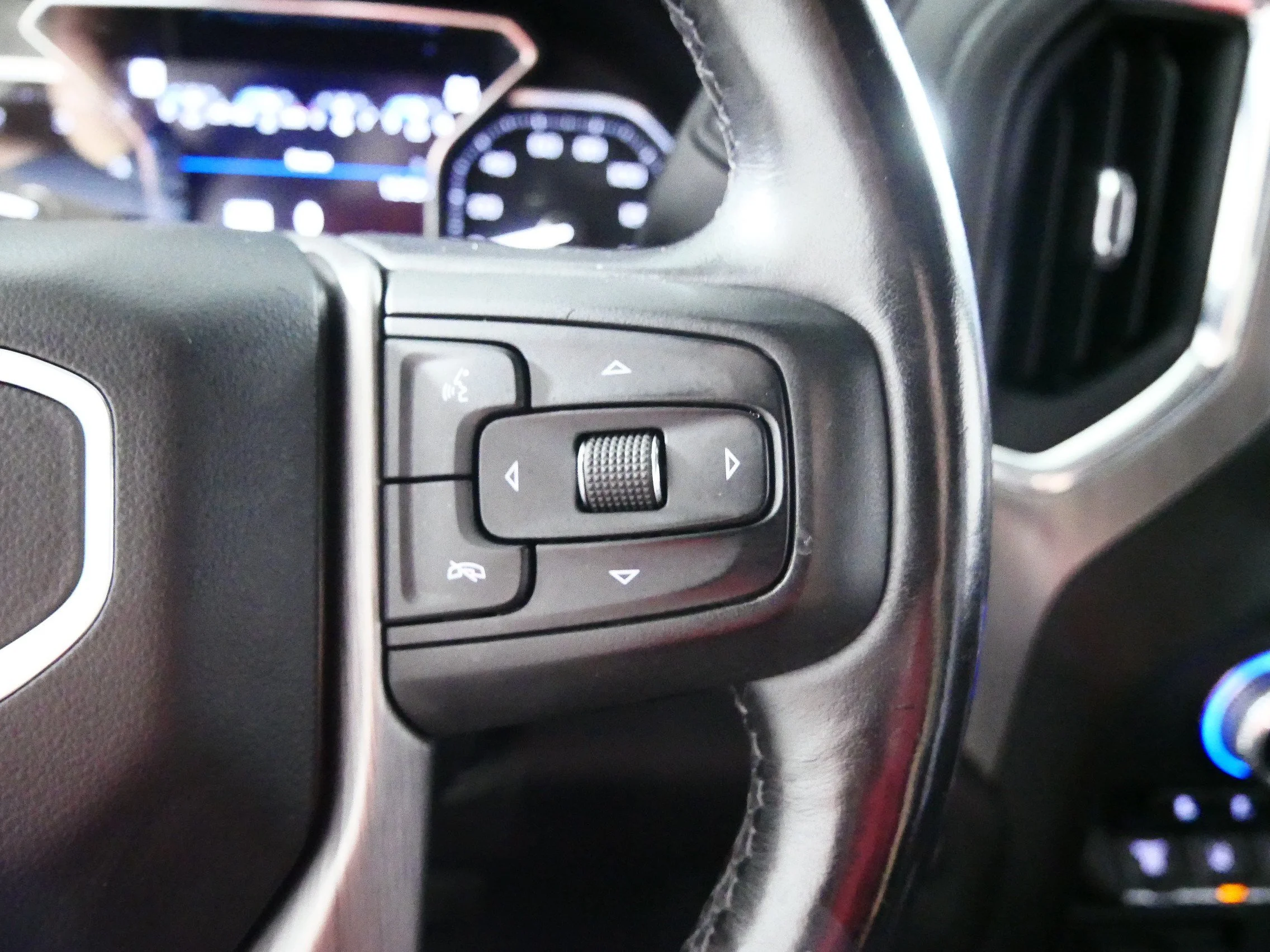 Used 2022 Onyx Black GMC Denali image 28
