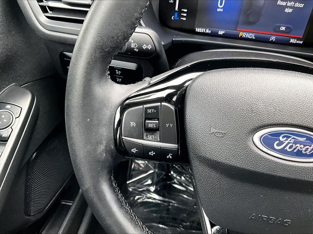 Used 2023 White Metallic Ford Active image 23
