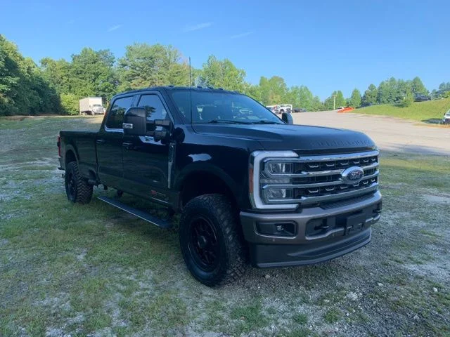 Used 2023 Gray Ford King Ranch image 2