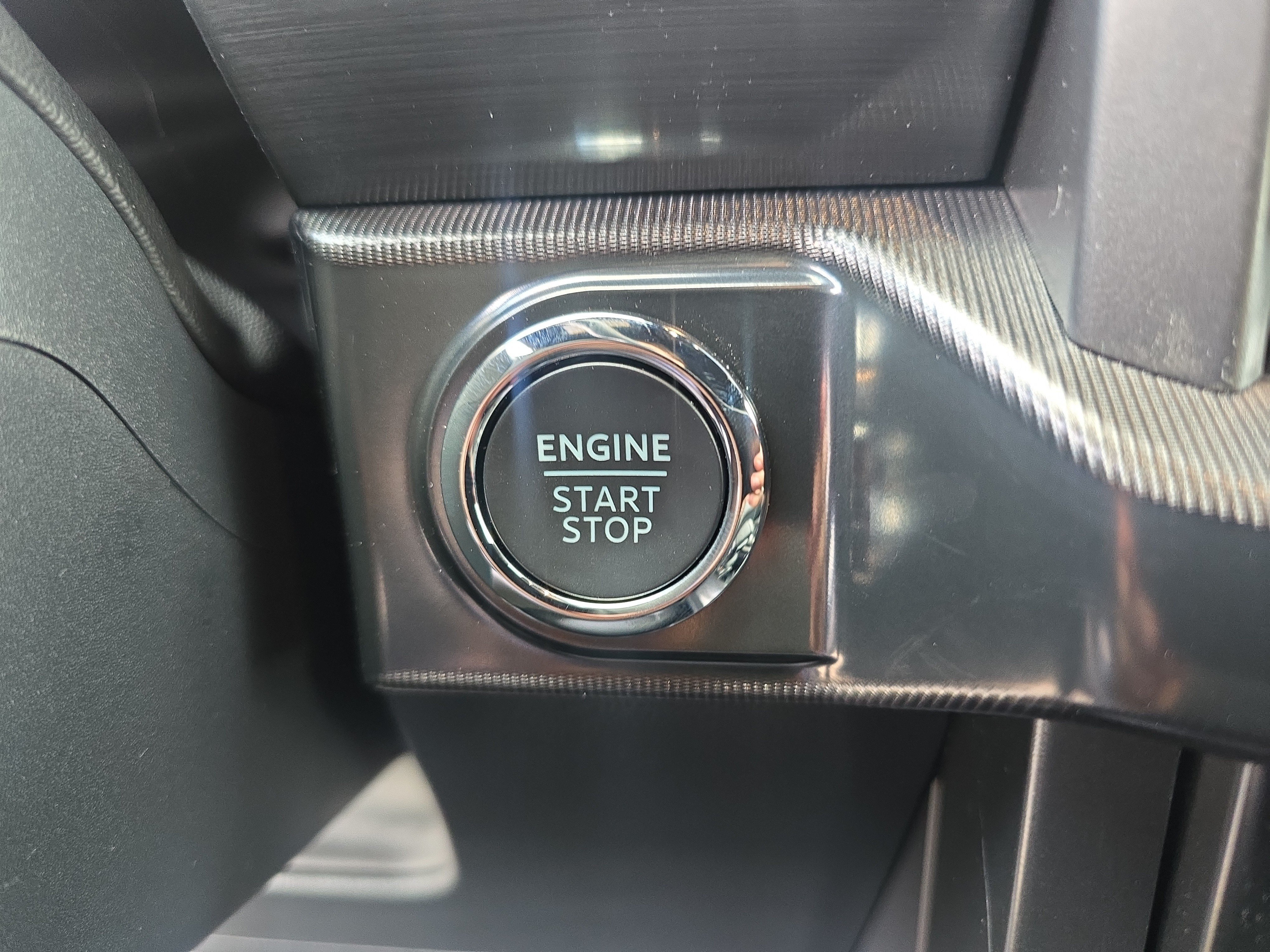 New 2026 Iconic Silver Metallic Ford Lariat® image 20
