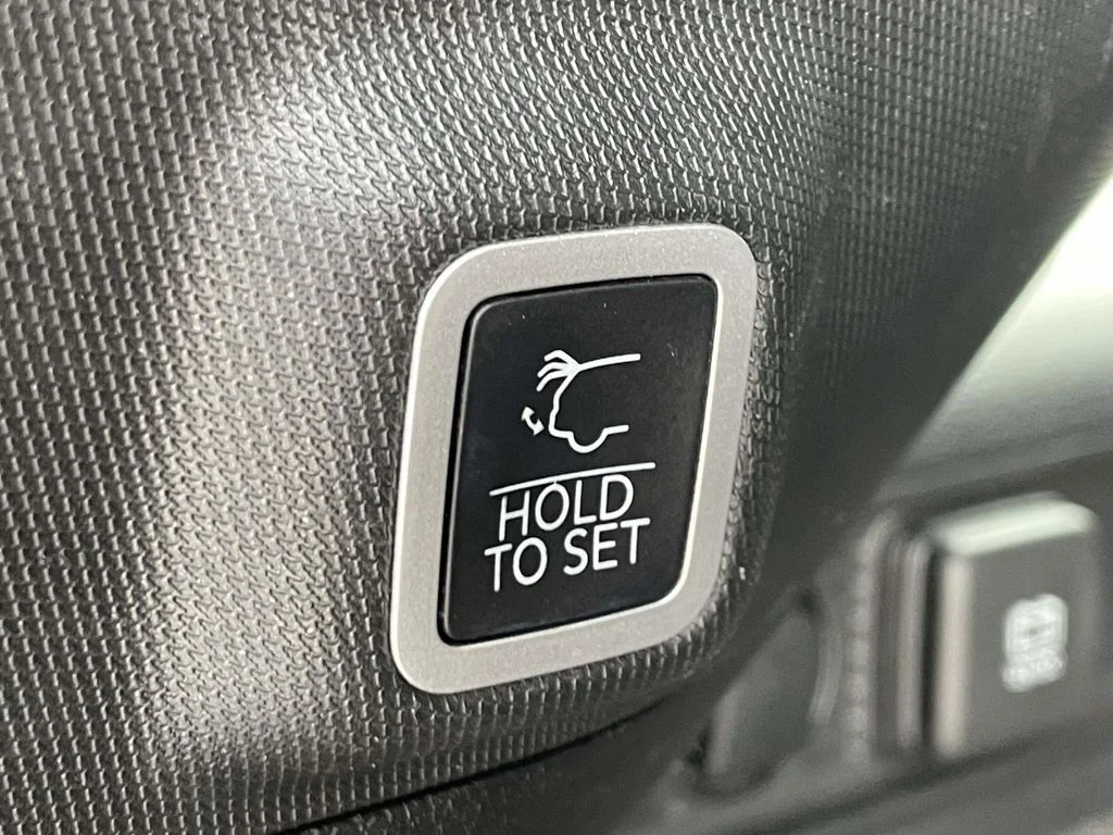 Certified Used 2022 Gray Jeep Overland image 45