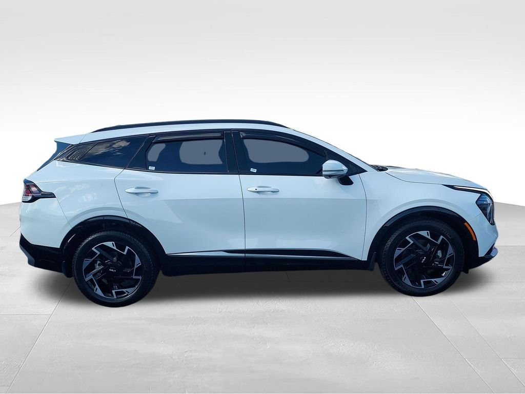 Used 2024 White Kia SX-Prestige image 6