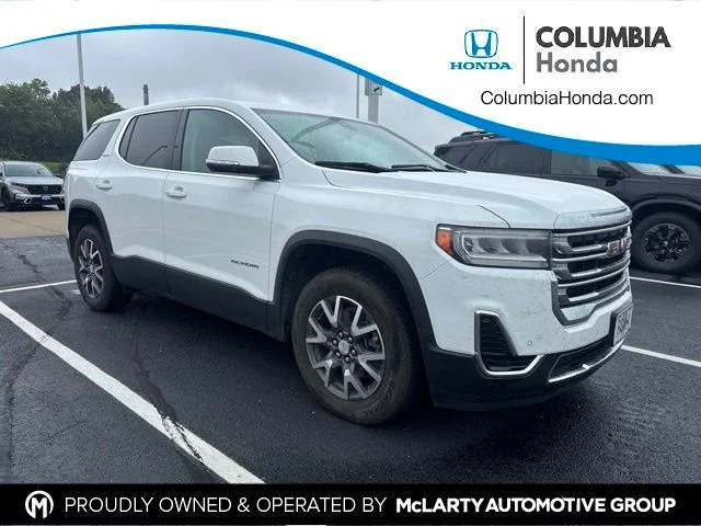 Used 2022 White GMC SLE image 1