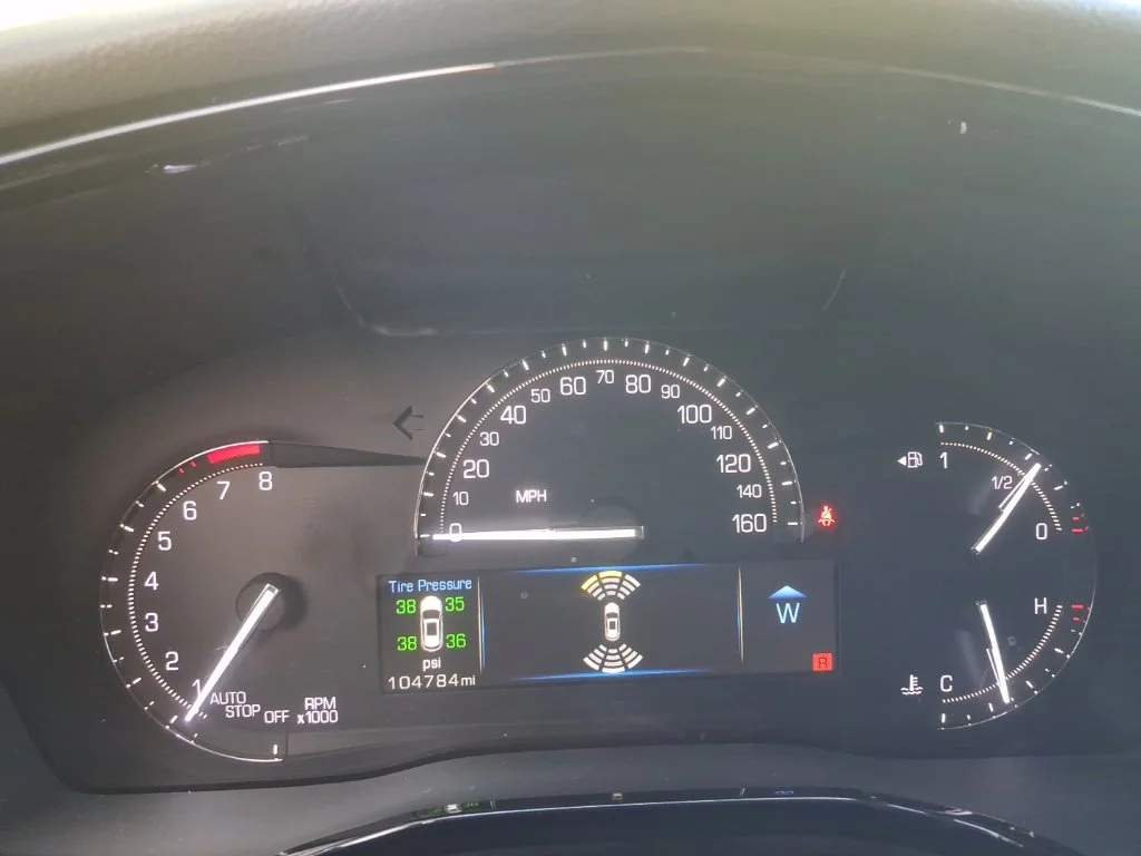 Used 2018 Silver Cadillac Premium Luxury image 35