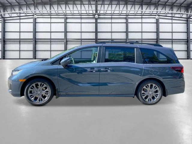 New 2027 Smoke Blue Pearl Honda Touring image 2