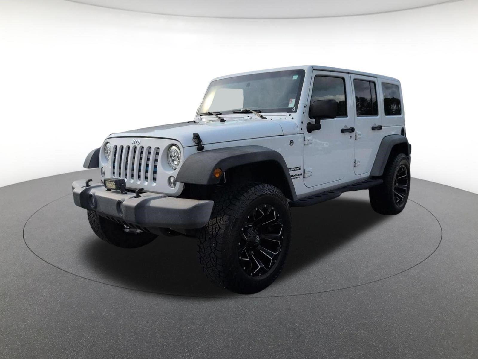 Used 2016 Bright White Clearcoat Jeep Sport image 4