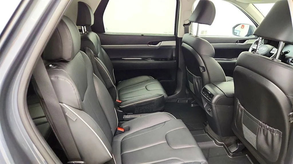 Used 2025 Steel Graphite Hyundai XRT AWD image 26