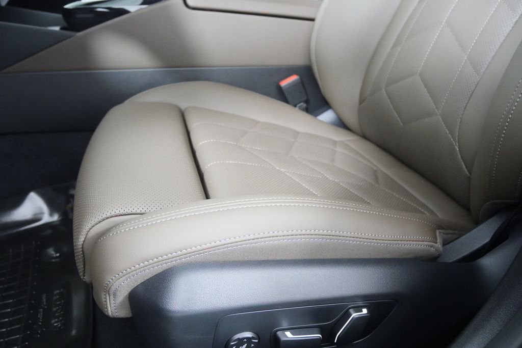 New 2027 Black Sapphire Metallic BMW 530i image 9