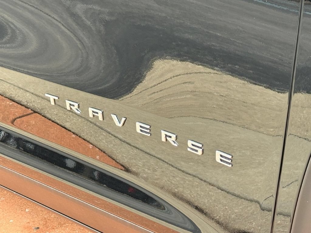 New 2026 Mosaic Black Metallic Chevrolet LT image 8