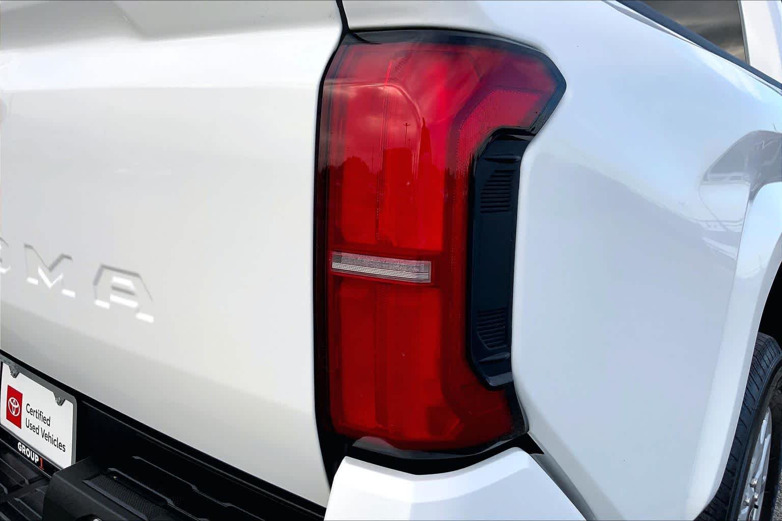 Used 2026 Ice Cap Toyota SR5 image 10