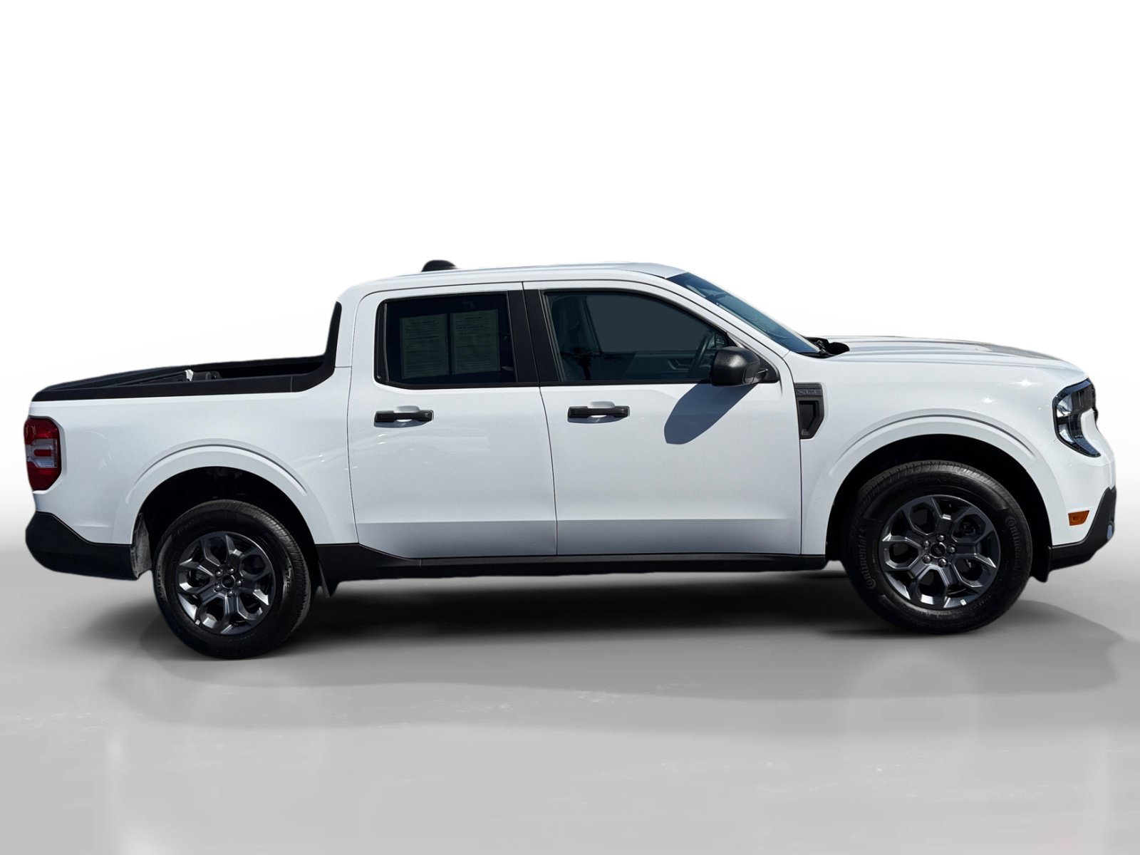Used 2026 Oxford White Ford XLT image 6