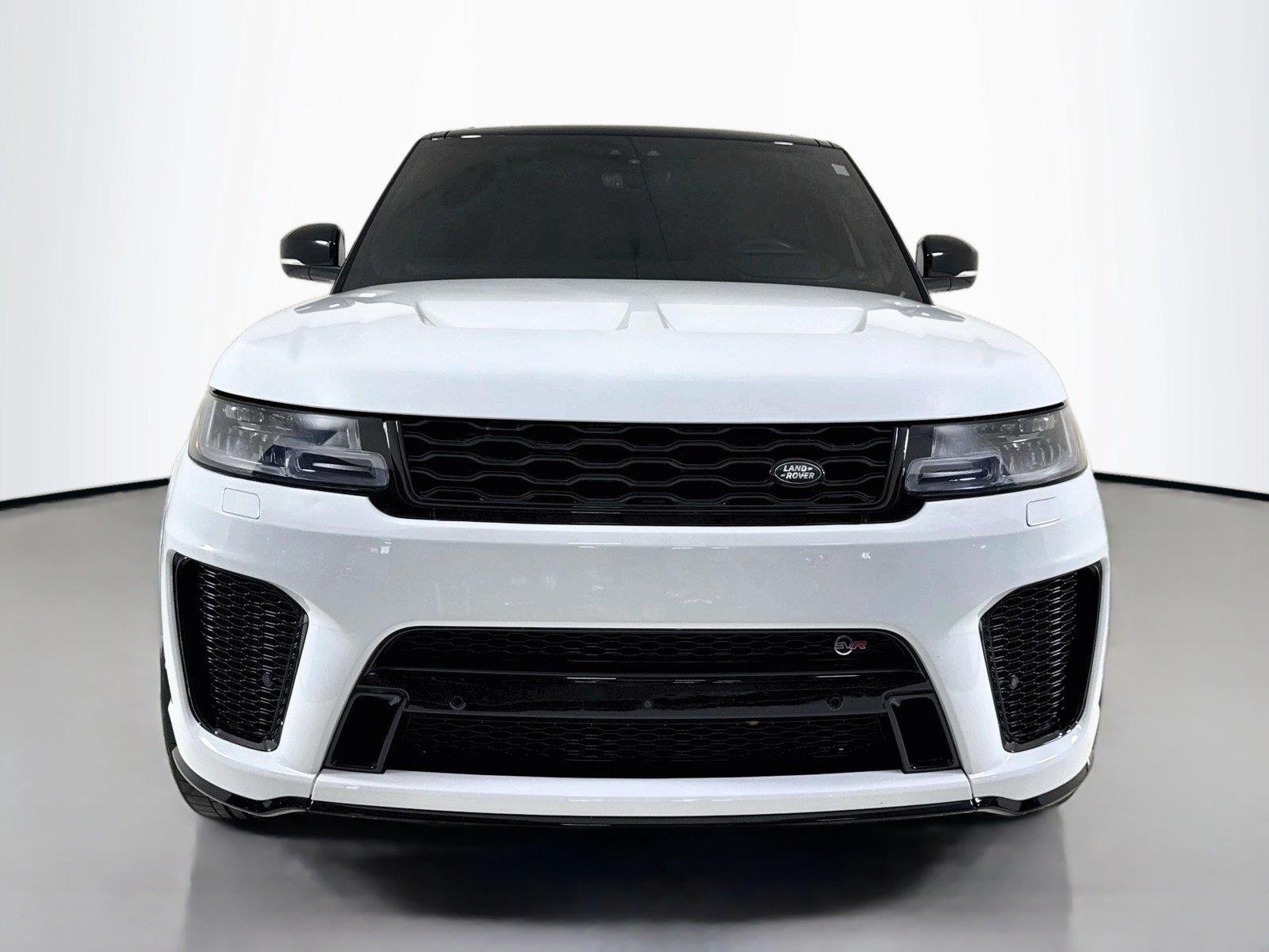 Used 2022 Fuji White Land Rover SVR image 11