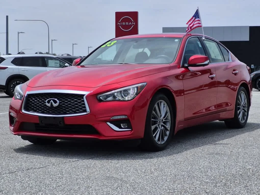 2023 INFINITI Q50 LUXE