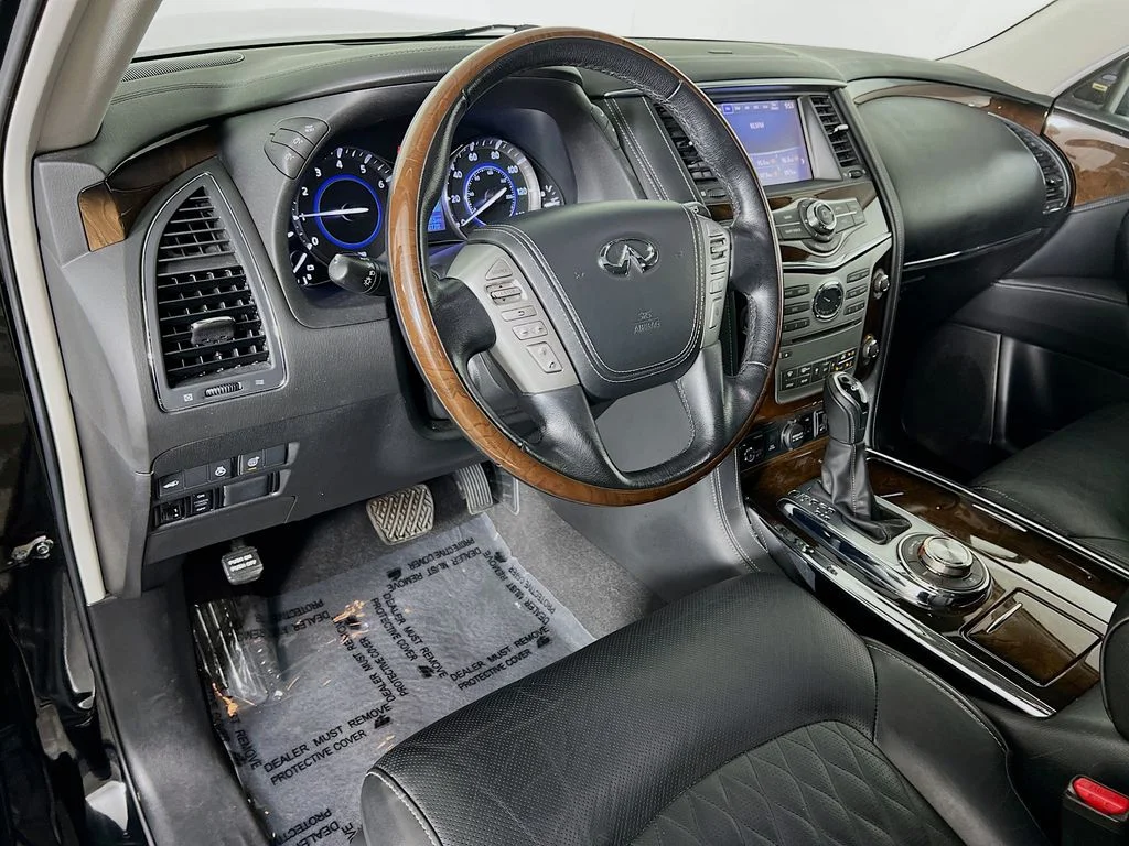 Used 2019 Black INFINITI LUXE image 9