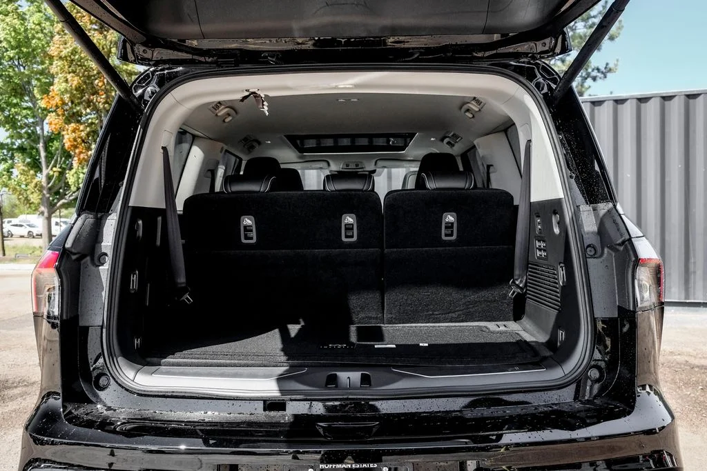 New 2026 BLACK OBSIDIAN INFINITI Luxe 4WD image 10