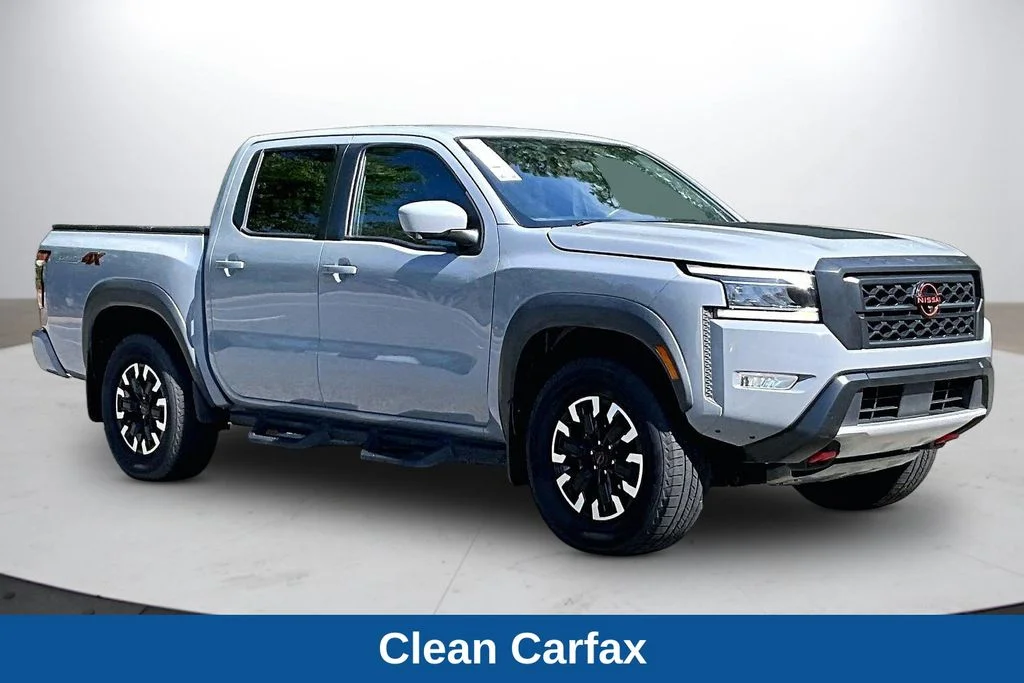 Used 2022 Pearl Nissan PRO-4X image 2