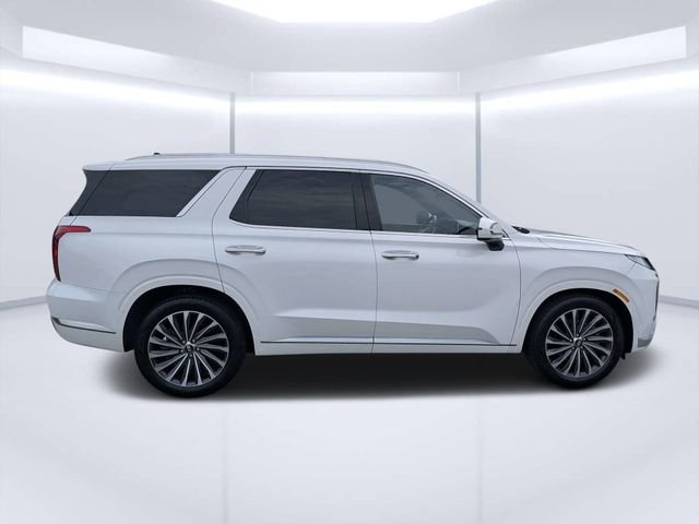 Used 2024 White Hyundai Calligraphy image 2