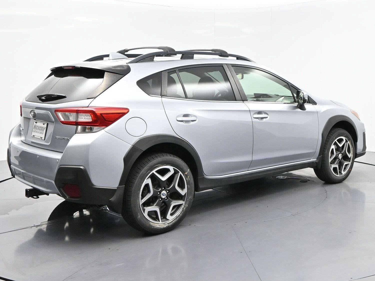 Used 2018 Ice Silver Metallic Subaru Limited image 7