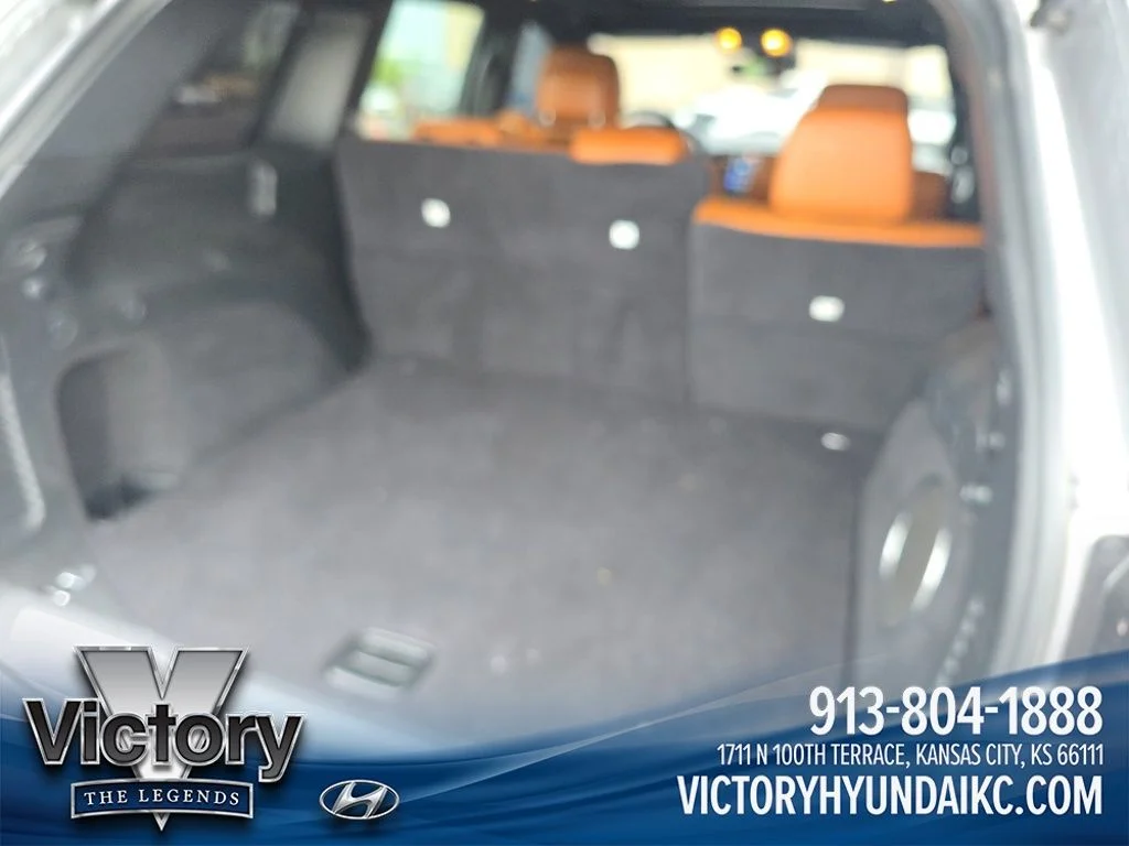 Used 2021 Silver Jeep Trackhawk image 25
