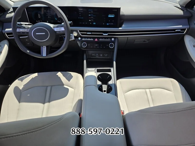Used 2025 Silver HYUNDAI SEL image 13