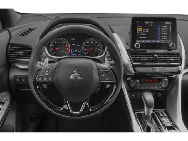 Used 2024  Mitsubishi  image 7
