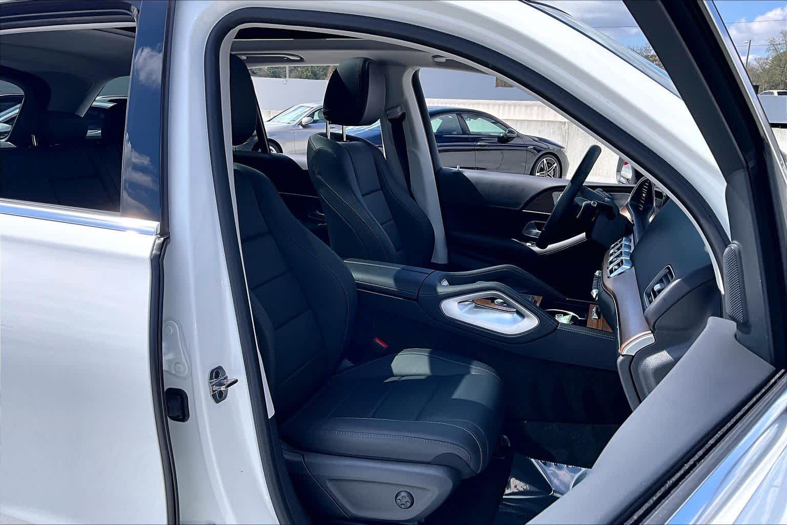 Certified Used 2025 Polar White Mercedes-Benz GLE 350 image 9