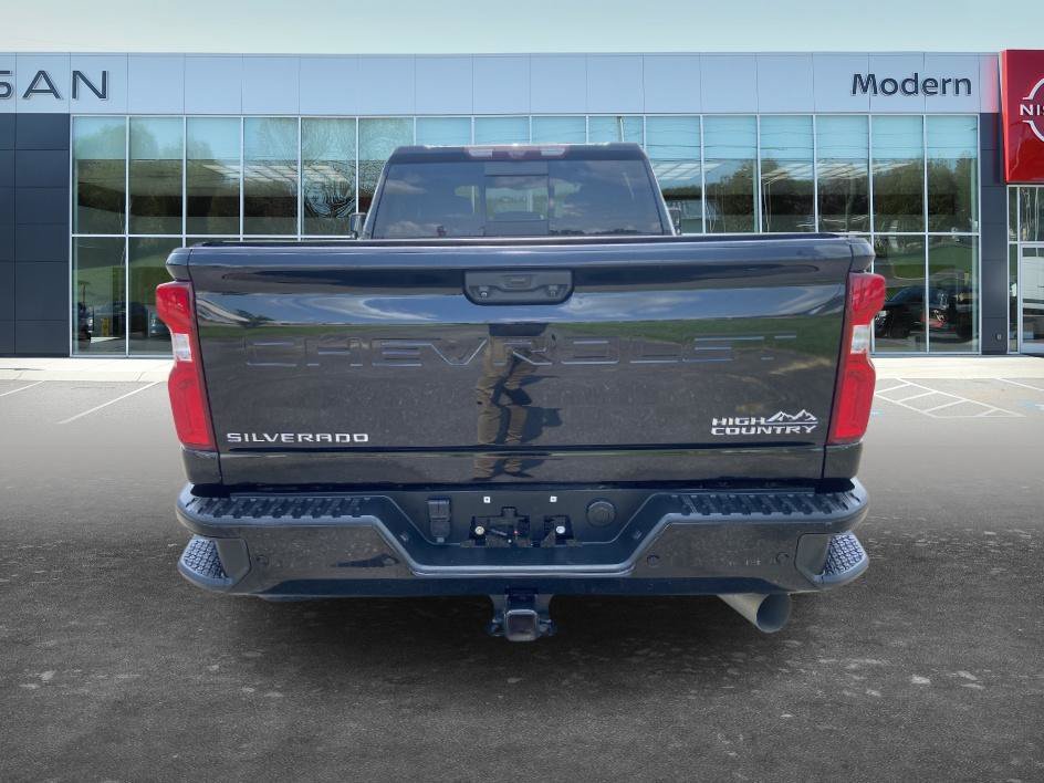 Used 2021 Black Chevrolet High Country image 6