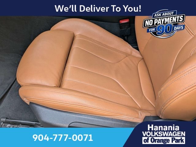 Used 2020 White BMW sDrive30i image 19