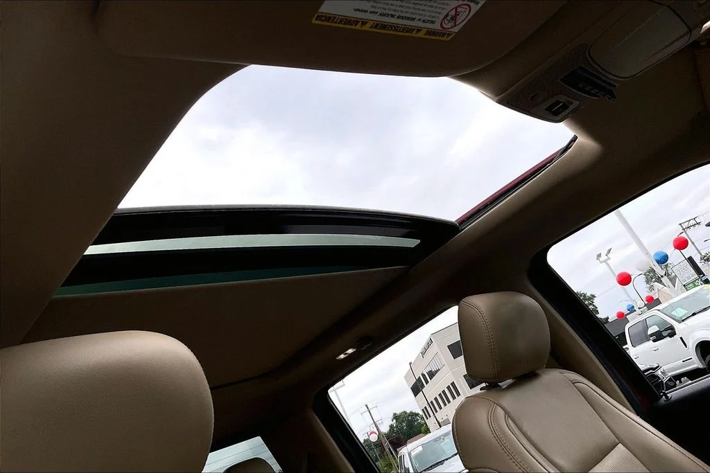 Used 2019 Ruby Red Metallic Ford Lariat image 21