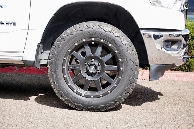 Used 2021 White Ram Big Horn/Lone Star image 7