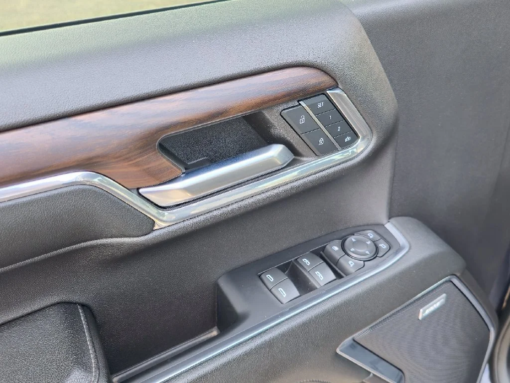 2023 GMC Sierra 1500 SLT - Photo 23
