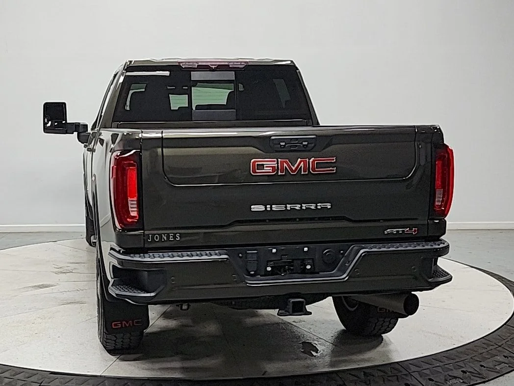 Used 2022  GMC AT4 image 6