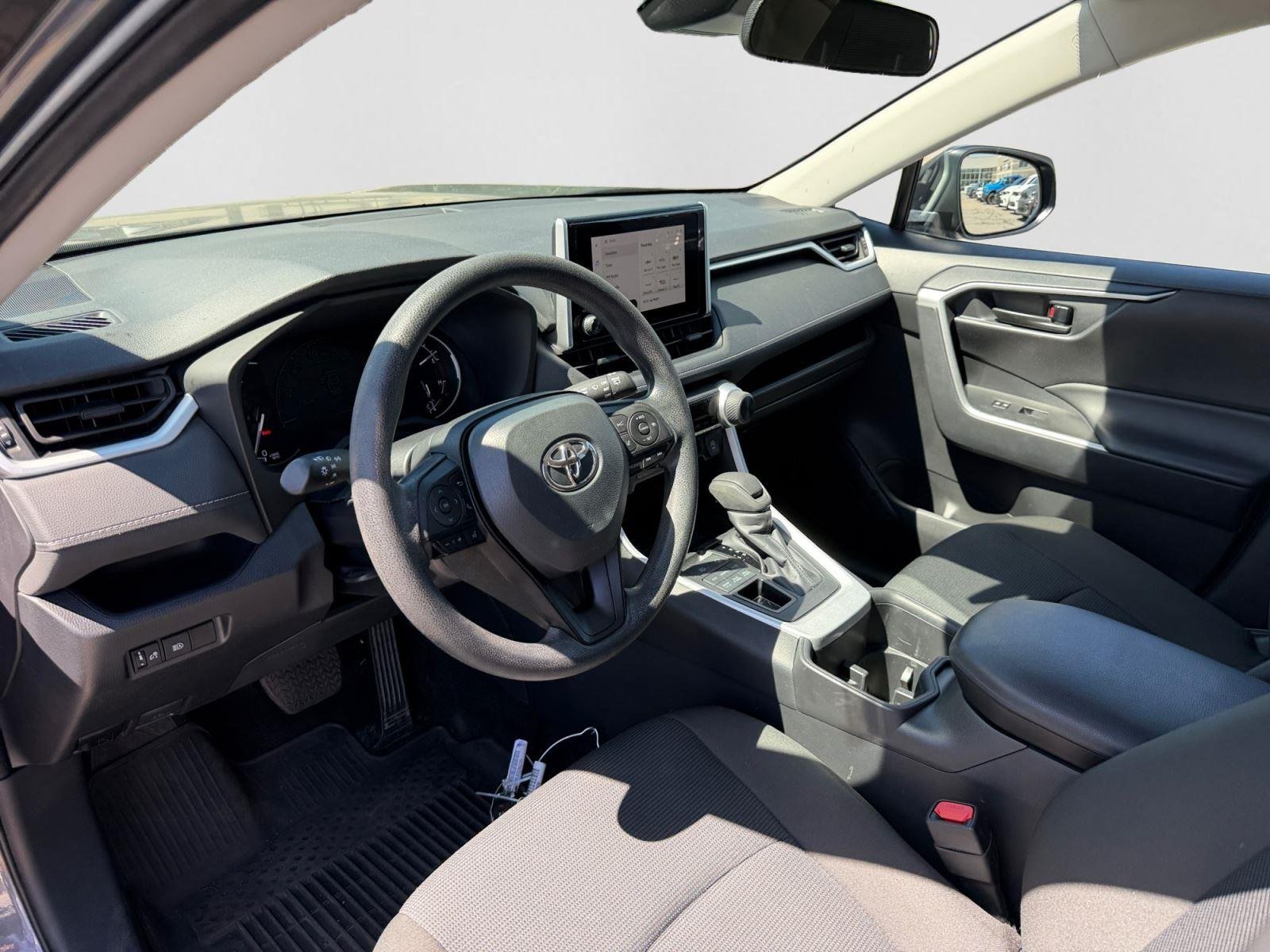 2024 Toyota RAV4 LE - Photo 12