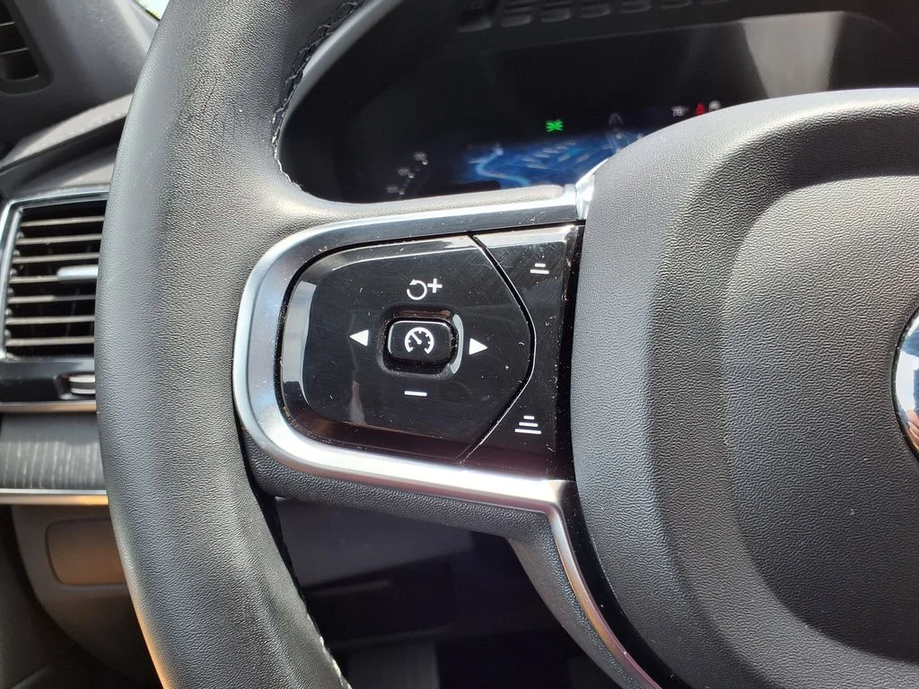 Certified Used 2024 Blue Volvo Ultimate image 25