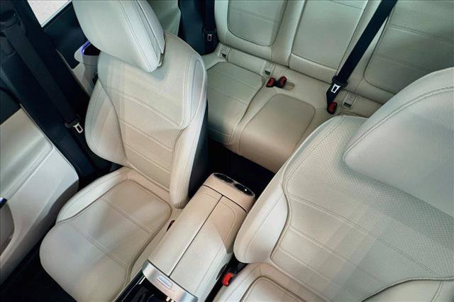 New 2026 Polar White Mercedes-Benz GLC 300 image 49