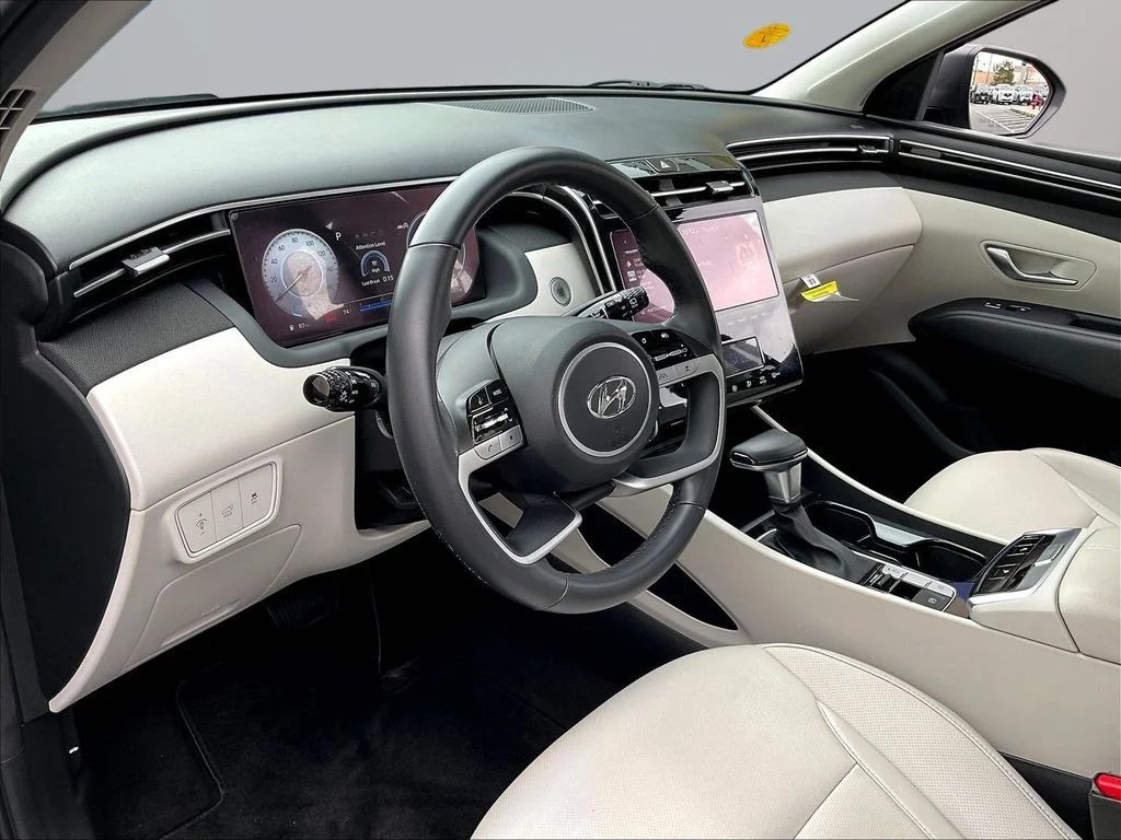 Used 2024 Shimmering Silver Hyundai SEL image 18