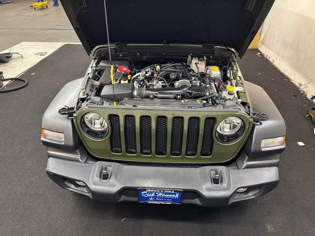 Used 2022 Green Jeep Unlimited Sport Altitude image 11