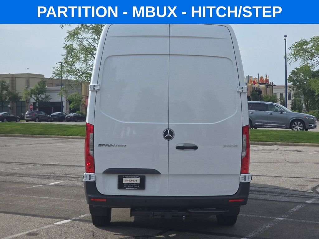 New 2026 Arctic White Mercedes-Benz Cargo 170 WB image 11