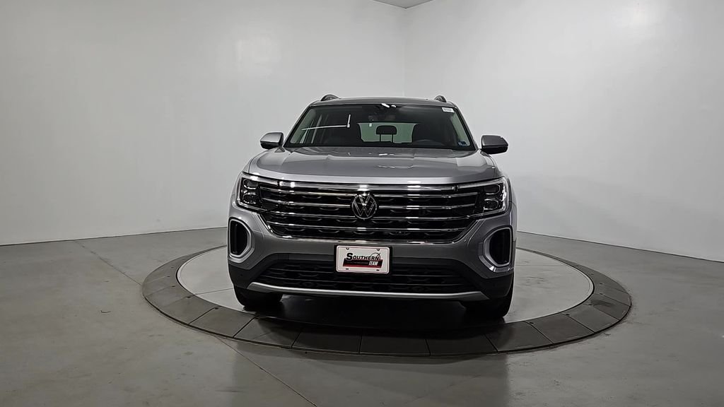 New 2026 Silver Volkswagen SE w/Technology image 8
