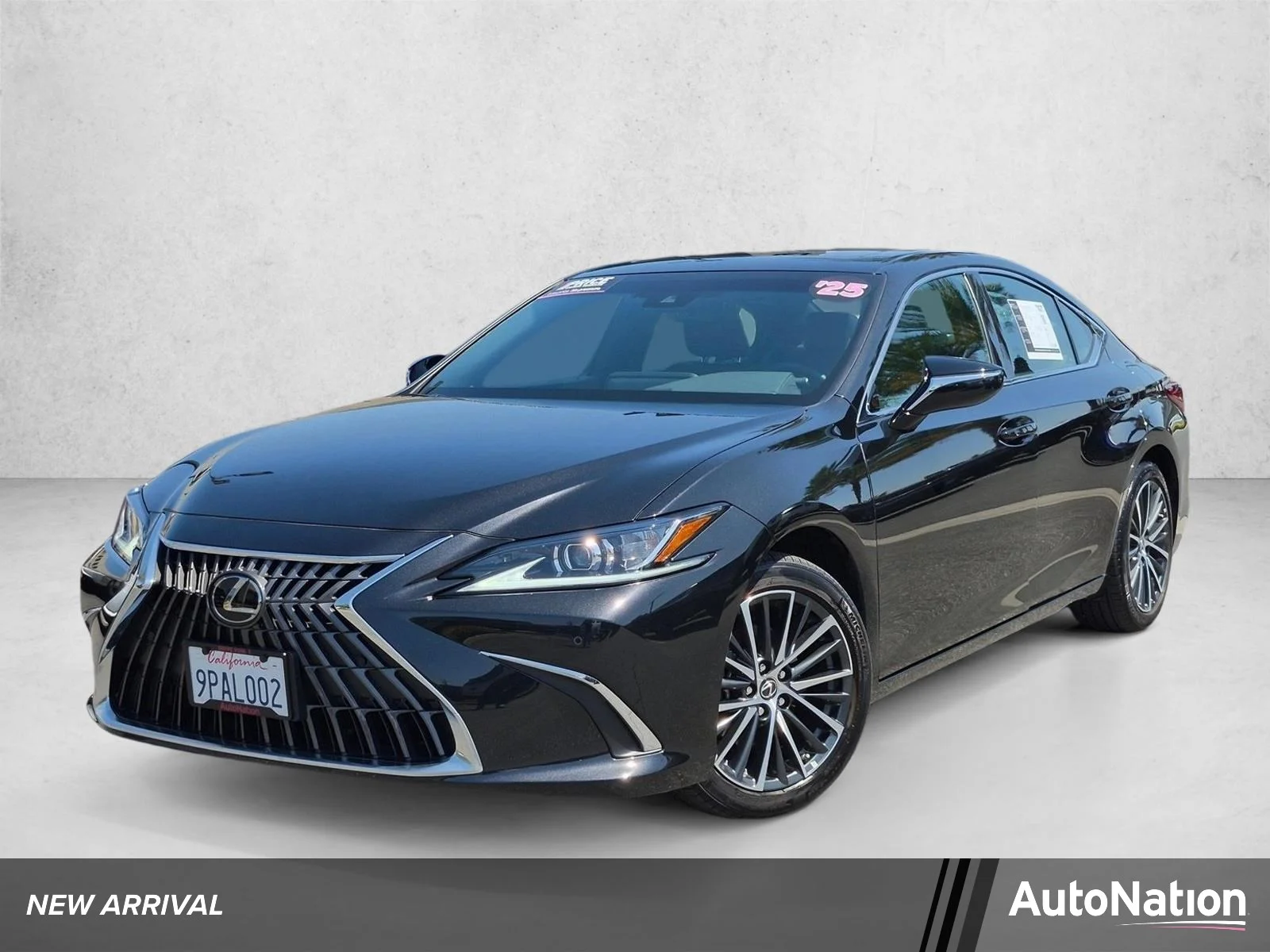 2025 Lexus ES 350 350's photo