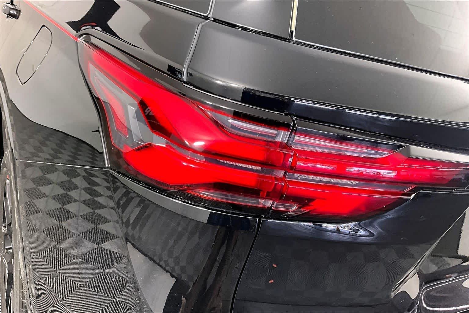 Used 2023 MOSAIC BLACK METALLIC Chevrolet Premier image 27