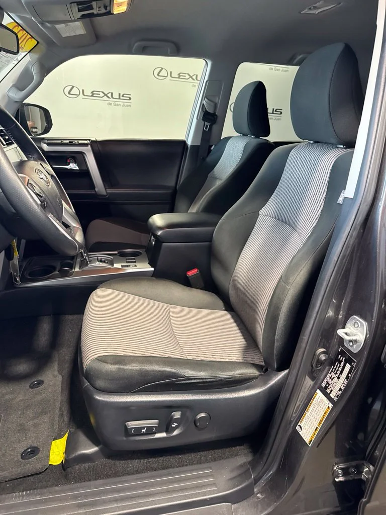 Used 2022 Gray Toyota SR5 image 30