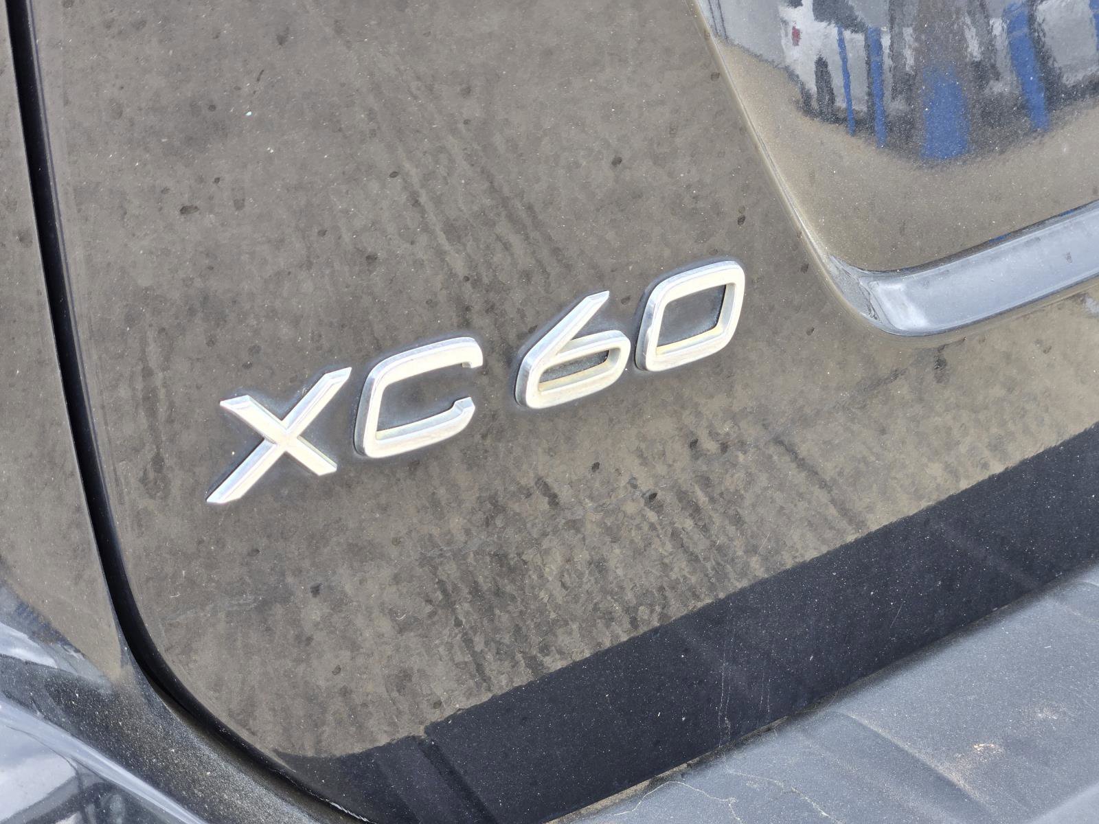 Used 2013 Black Stone Volvo 3.2 image 3
