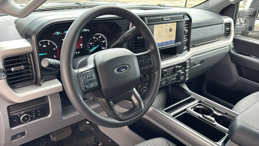 New 2026 Carbonized Gray Metallic Ford F-250® XLT image 15