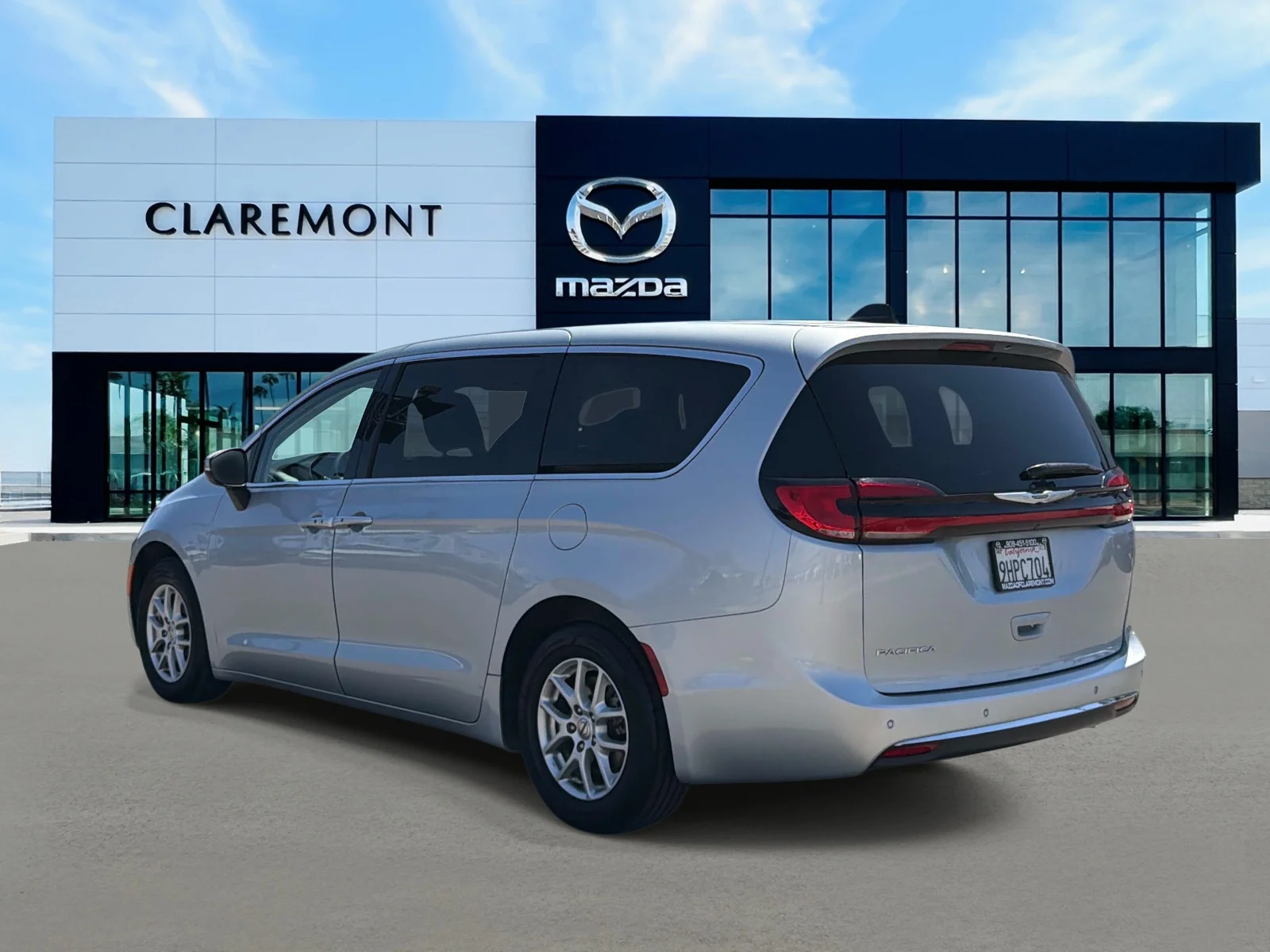 2023 Chrysler Pacifica Touring L - Photo 6